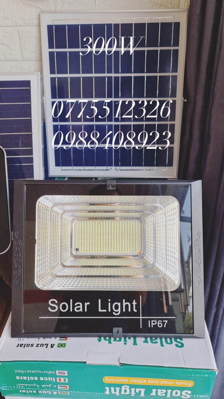 ĐÈN NĂNG LƯỢNG MẶT TRỜI 300W ĐÈN NĂNG LƯỢNG MẶT TRỜI 300W